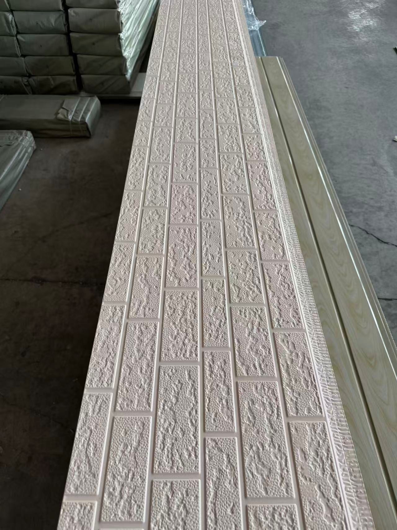 panel sándwich metálico