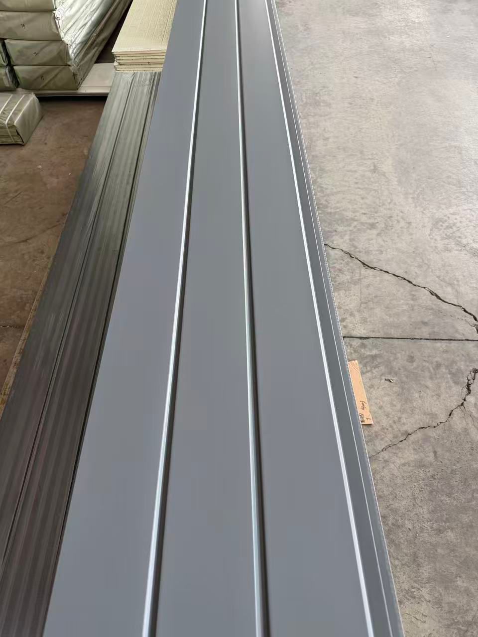 panel sándwich metálico