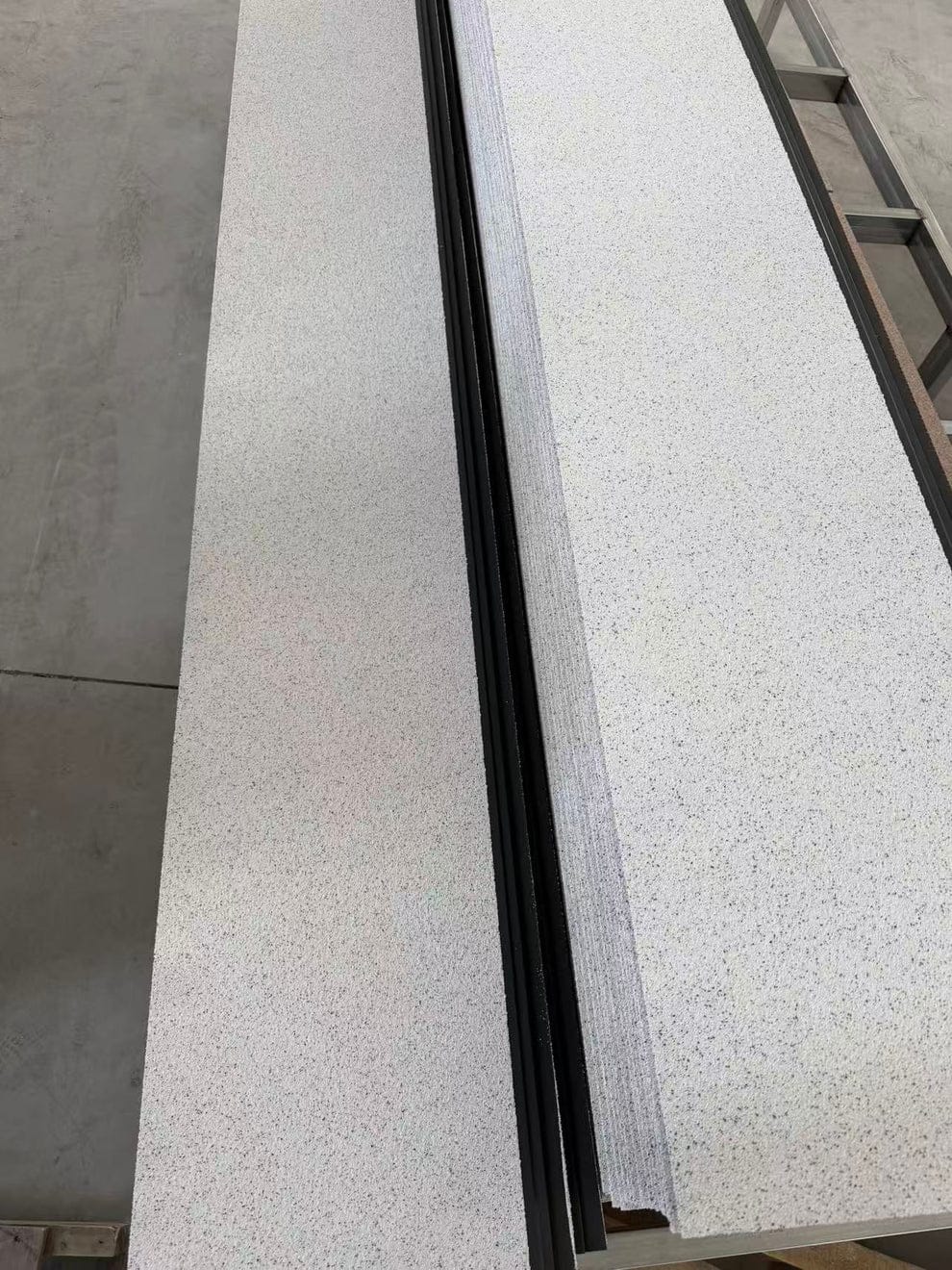 panel sándwich metálico